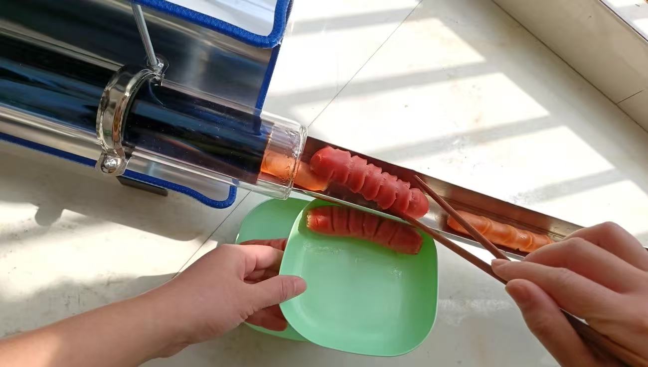 Go Fuel-Free! Portable Parabol - Solar Oven Camp review and price
